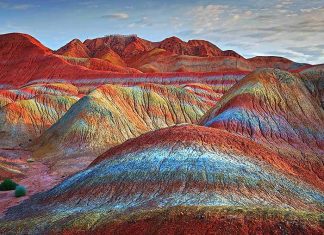 Danxia – peisaj nepământean Danxia Zangye China