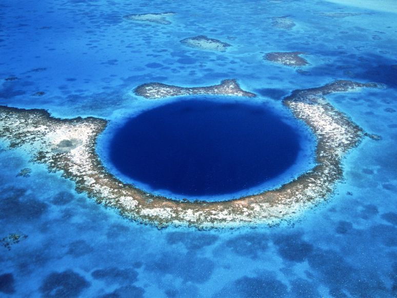 great-blue-hole-belize- visionsoftheearth