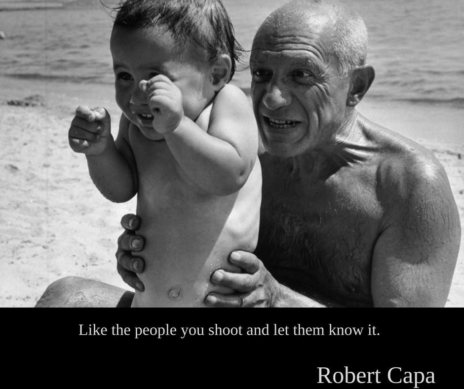 Robert Capa | Îndrăgește oamenii pe care îi fotografiezi și fă astfel încât ei să înțeleagă asta.